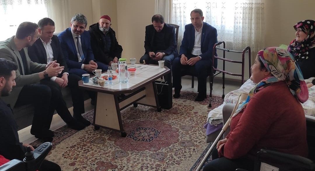 Bayramda önce komşularımızla bayramlaşma